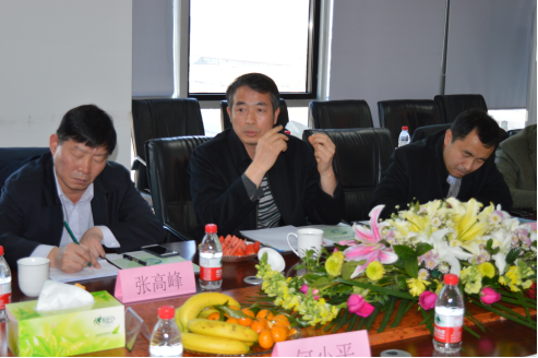 北京市工商聯(lián)佘運(yùn)副主席(中)、張峰處長(zhǎng)(左)，北京市統(tǒng)戰(zhàn)部曹杰處長(zhǎng)(右)