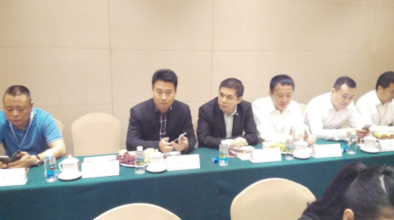 仟億達(dá)作為龍商會(huì)成員，積投身節(jié)能環(huán)保能源事業(yè)，利用生物質(zhì)多聯(lián)產(chǎn)、碳交易等業(yè)務(wù)為龍江做貢獻(xiàn)，助力龍江經(jīng)濟(jì)發(fā)展。